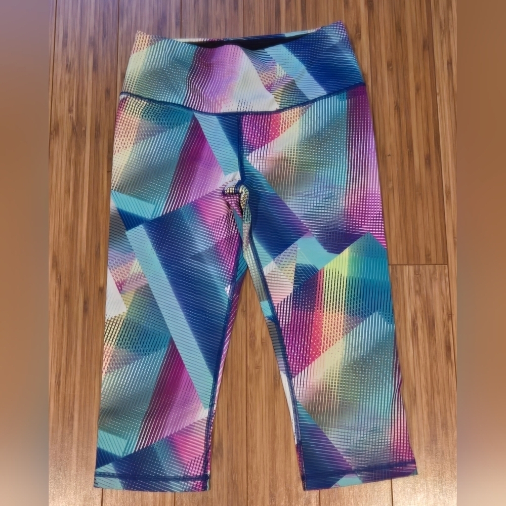 NWOT Victoria Secret Sport Colorful Geometric Leggings